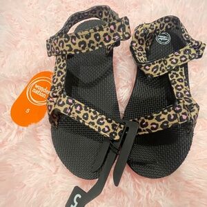 Kids leopard print Teva’s